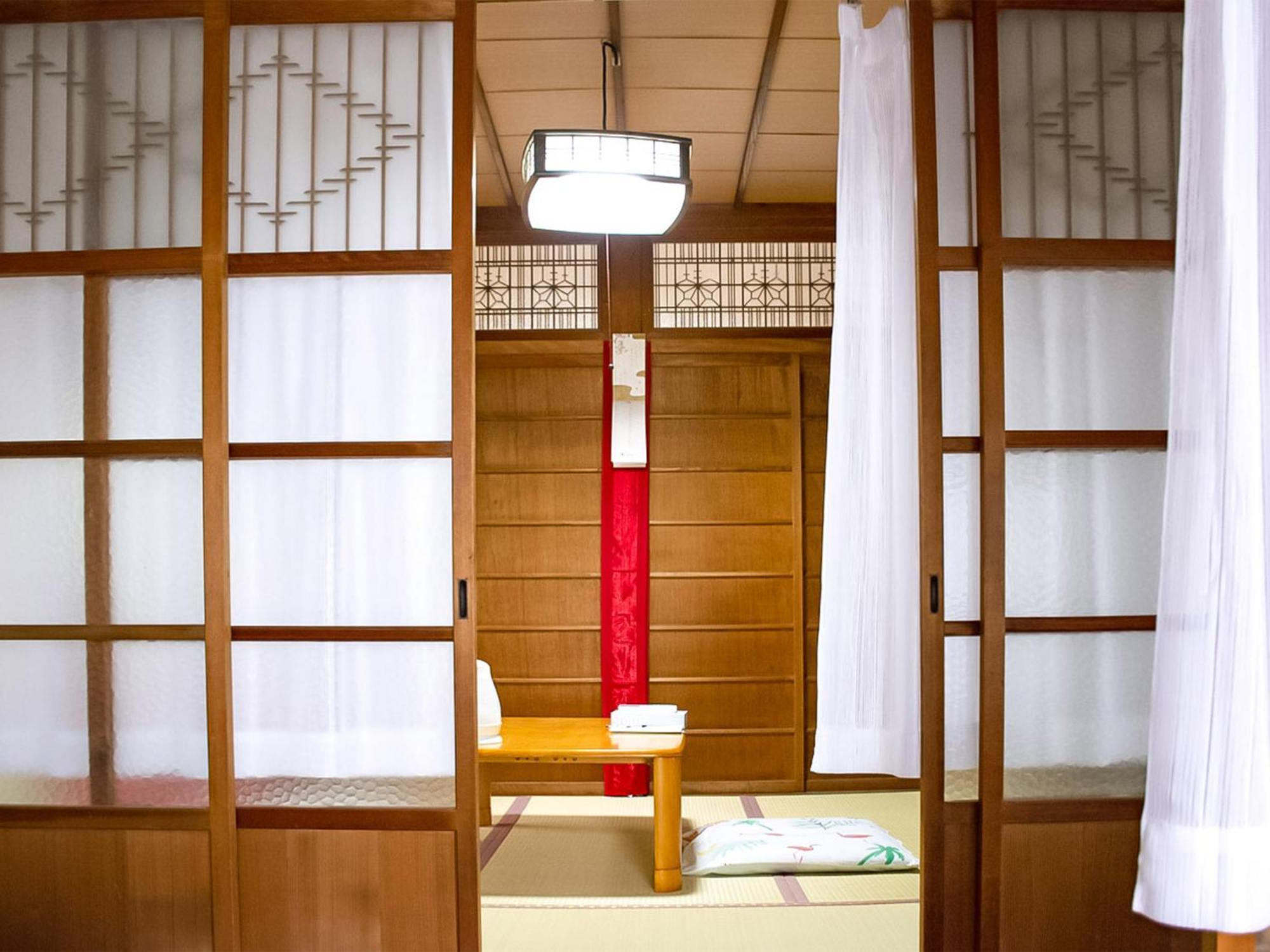 Guest Cafe Kuchikumano Hotel Kamitondacho Eksteriør billede